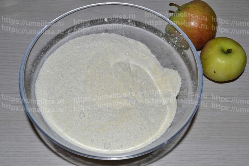 Насыпной яблочный пирог