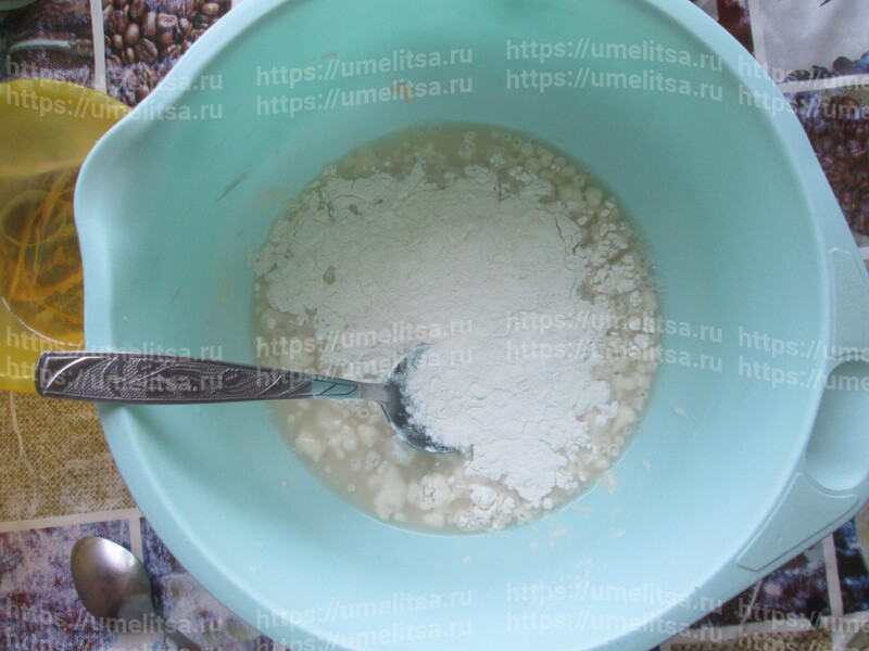 Пирожки, жареные на сковороде