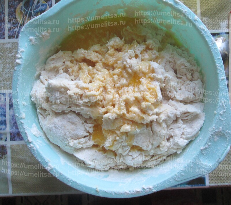 Дрожжевое тесто для пирожков и пышек