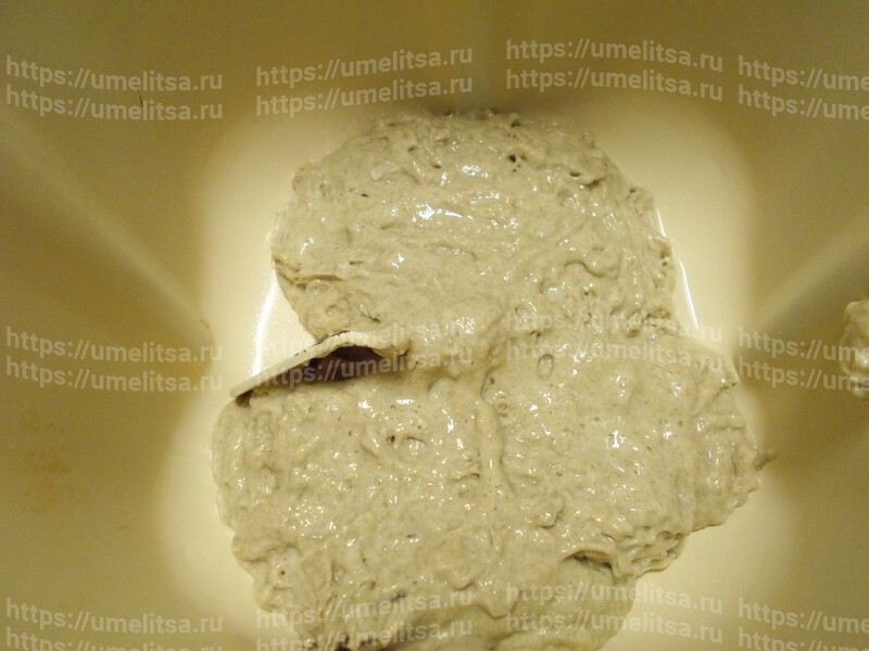 Хлеб на ржаной закваске с луком