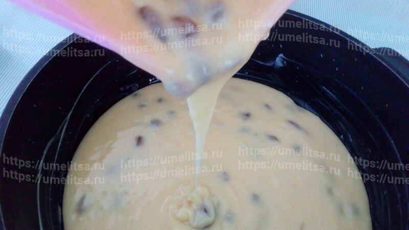 Пирог домашний с изюмом