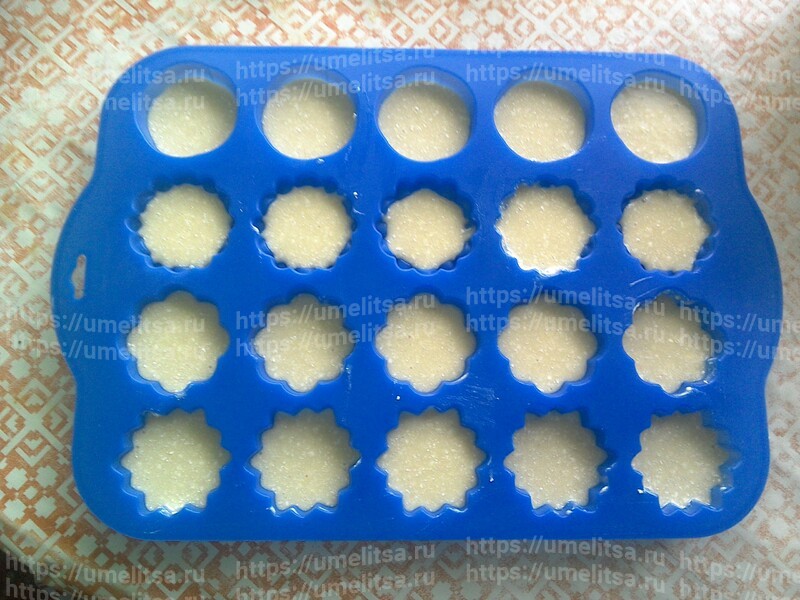 Кекс в силиконовой форме