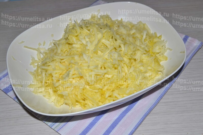 Мясные тефтели в нежной кабачковой запеканке