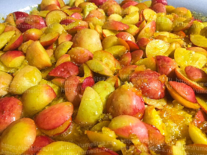 Янтарное ароматное варенье из кисло-сладких яблок и апельсина