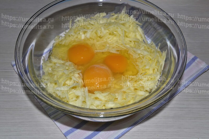 Мясные тефтели в нежной кабачковой запеканке