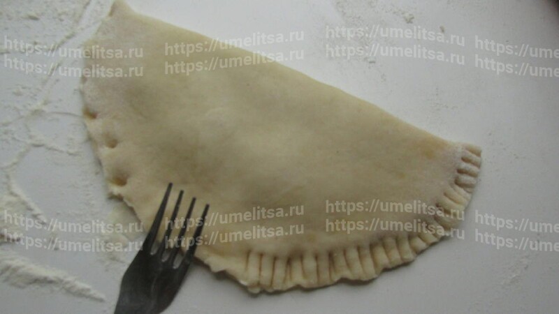 Как приготовить настоящие крымские чебуреки