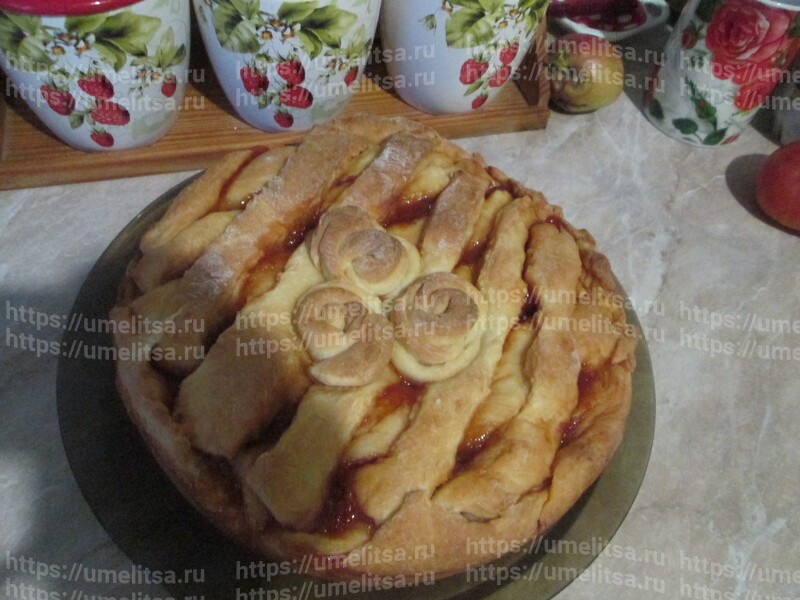 Пирог с повидлом