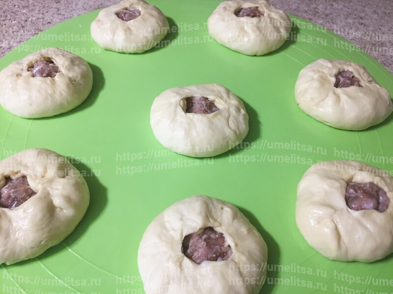 Сочные беляши на сковороде