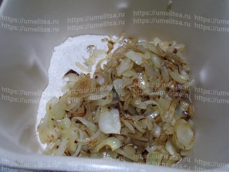 Хлеб на ржаной закваске с луком