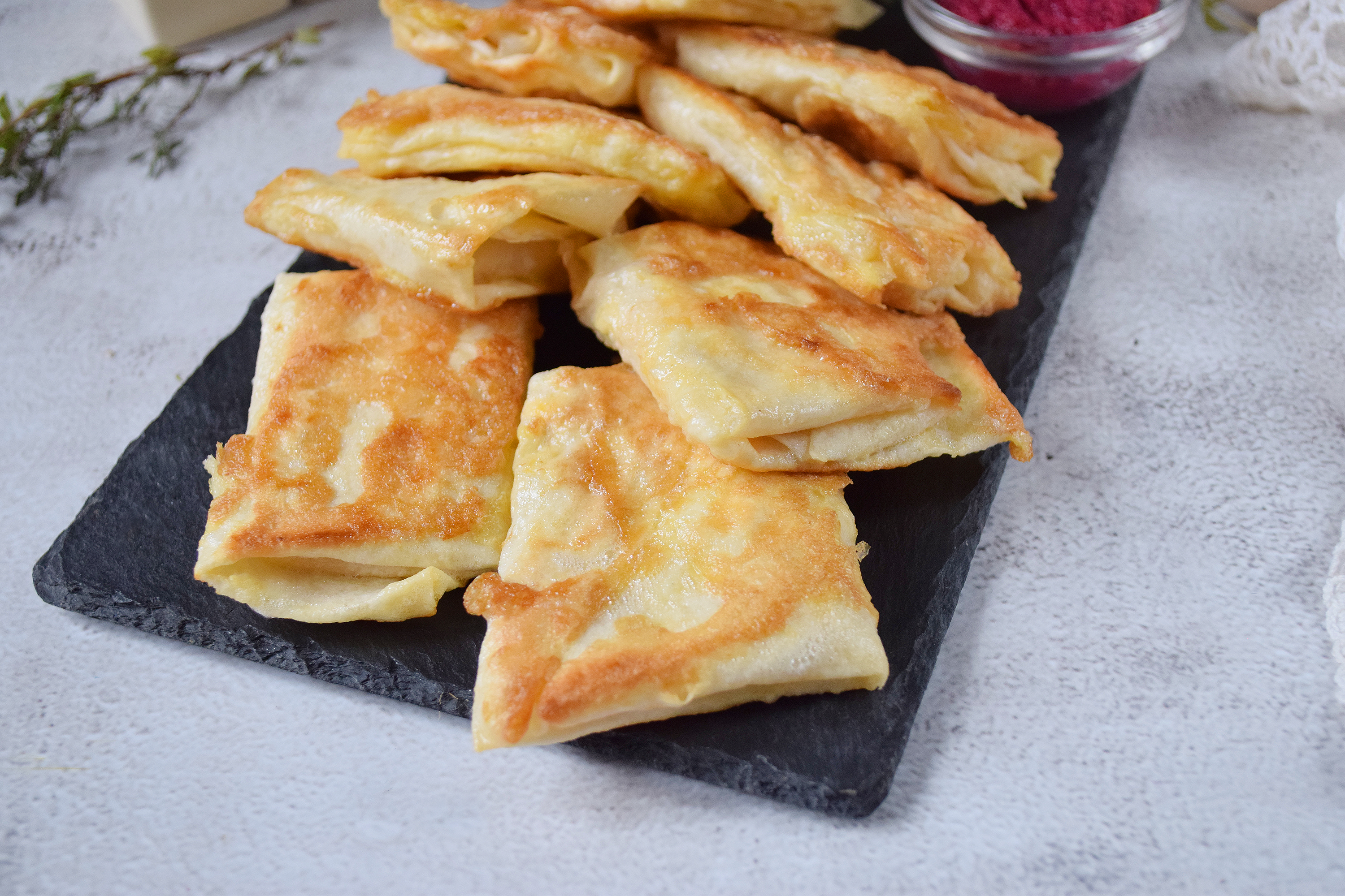 Лаваш с яйцом и сыром