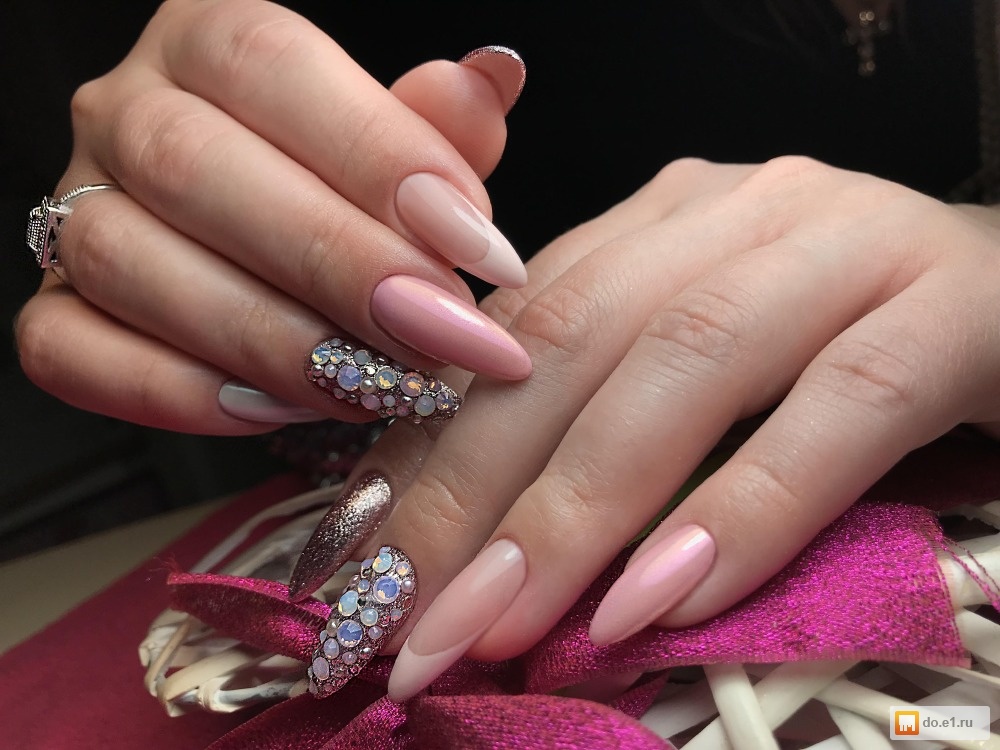 Наращивание ногтей