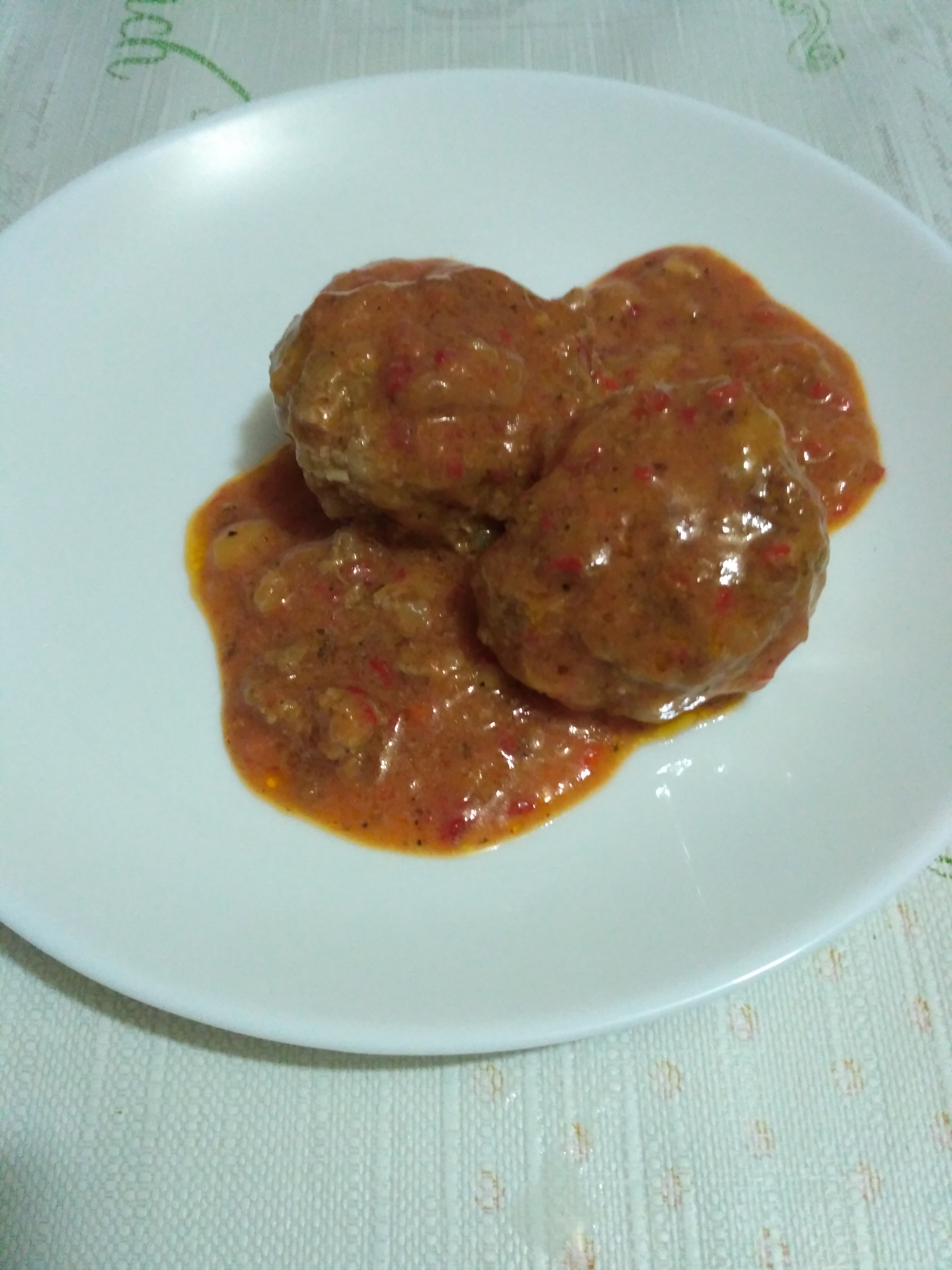 Тефтели с нежной подливой