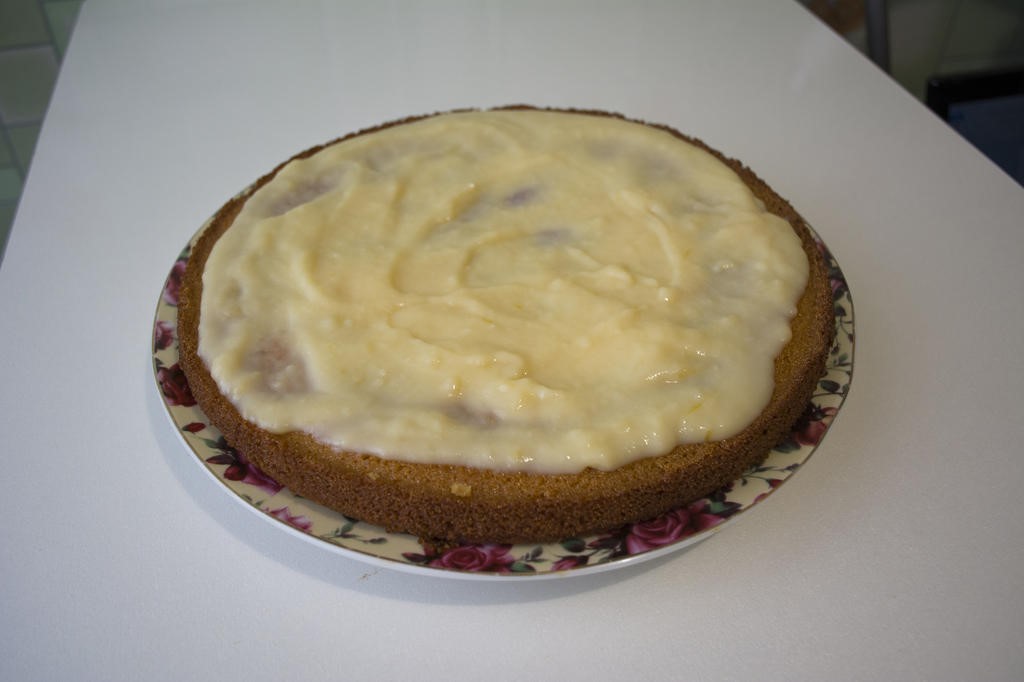 Пирог из манной крупы с заварным молочным кремом