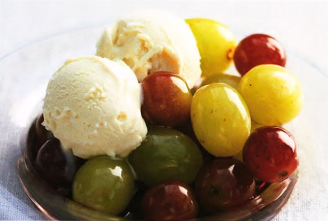 Виноград, маринованный в портвейне