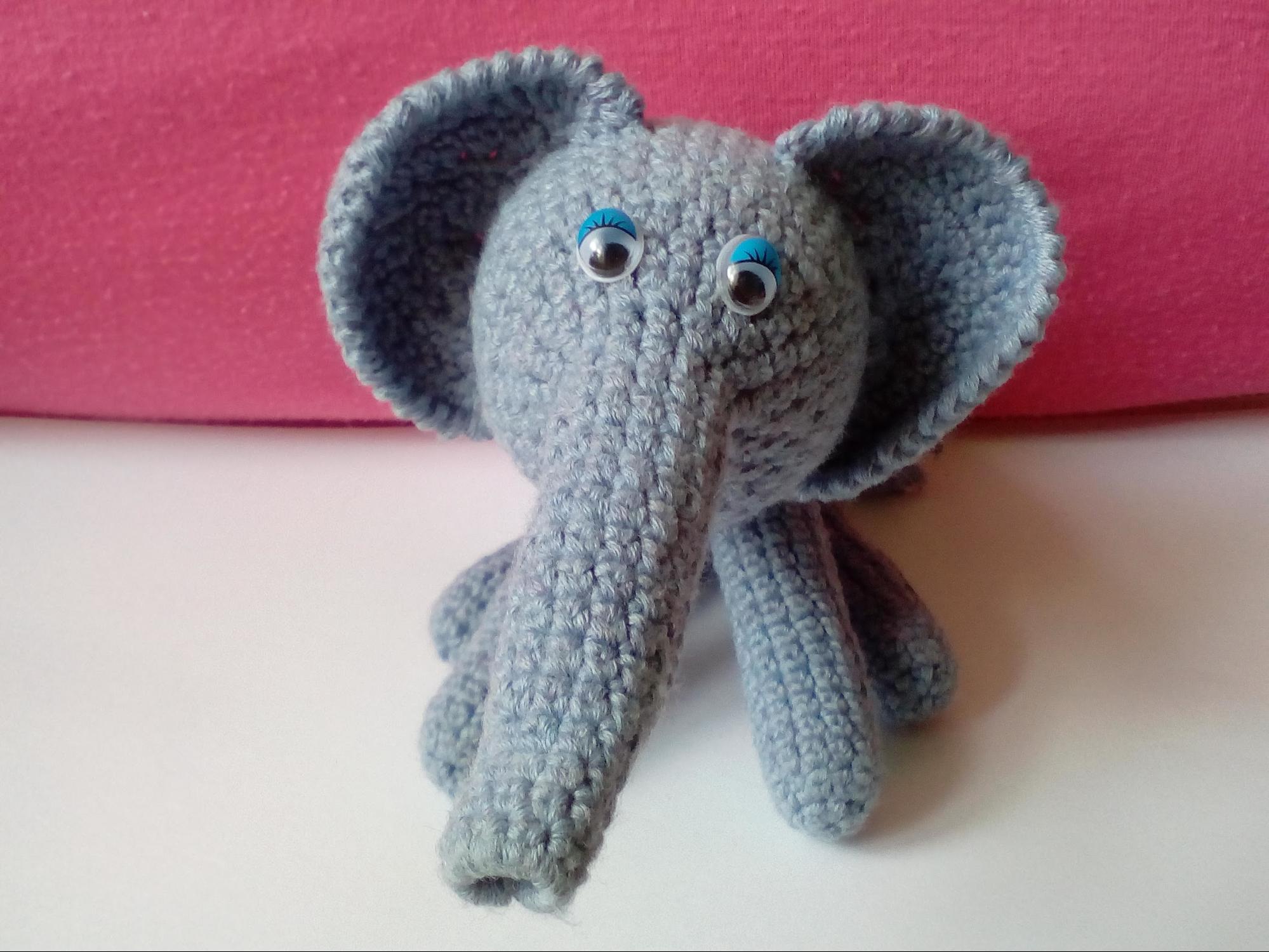 Как связать слонёнка