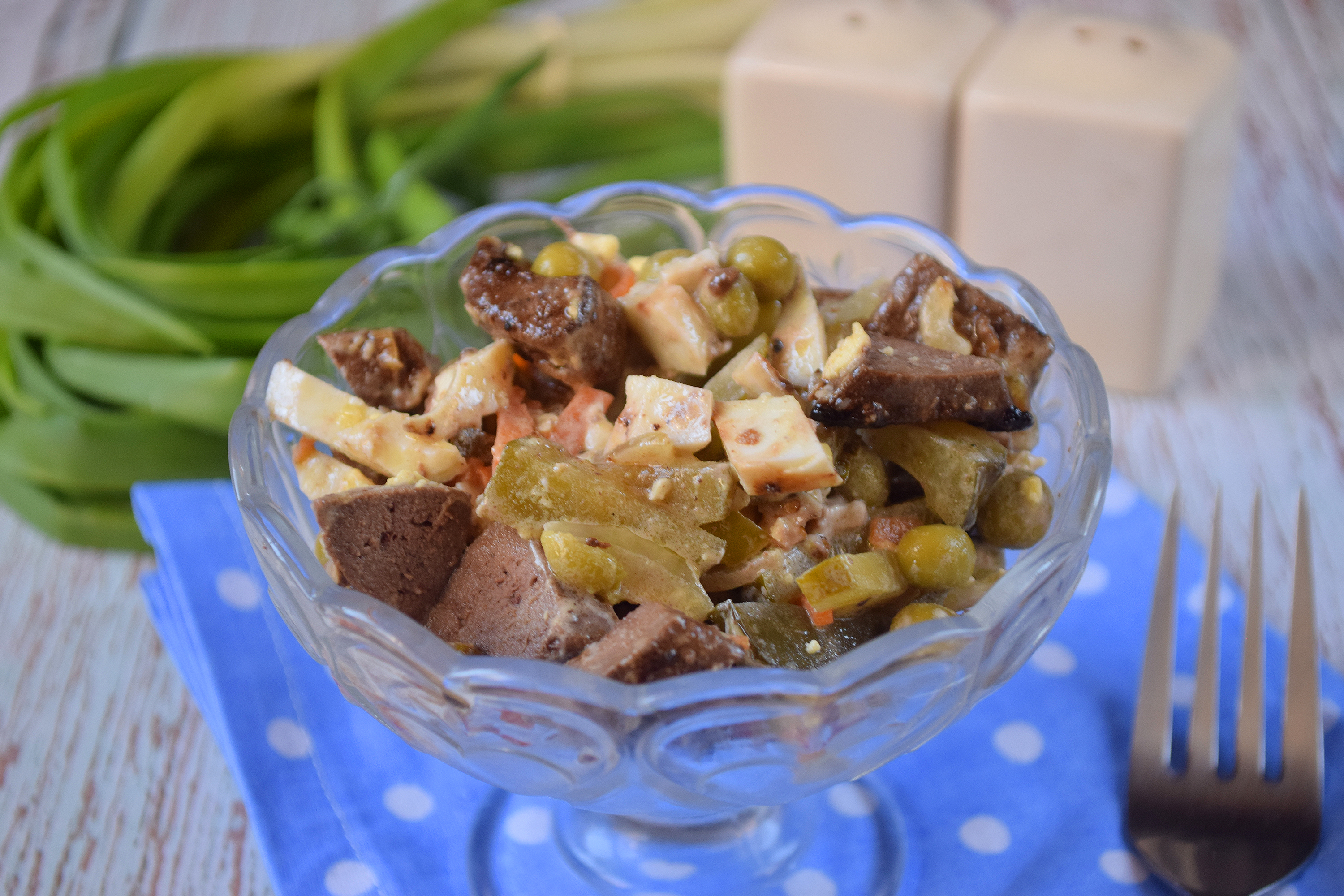 Салат из говяжьей печени